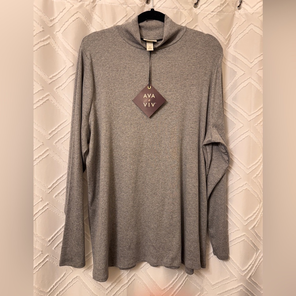 Women’s Gray Mock Turtleneck NWT